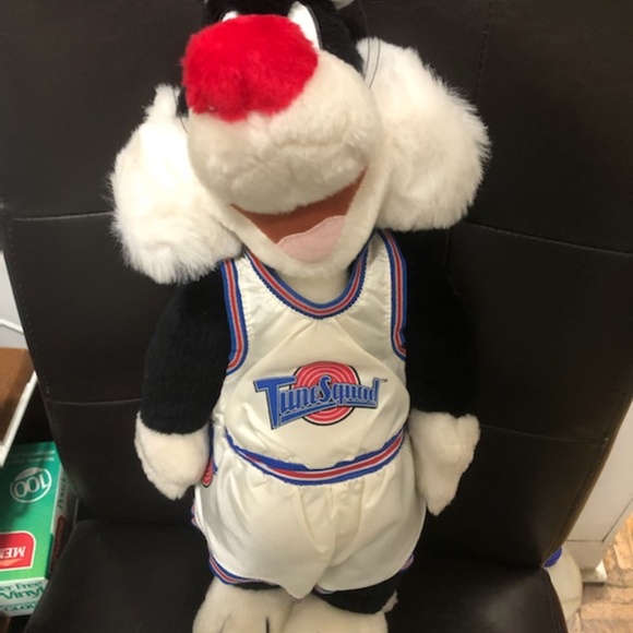 *Bunny 🐰 Squad Adult Costume *Bestseller!* Get it before Halloween 🎃 ! - Picture 6 of 9